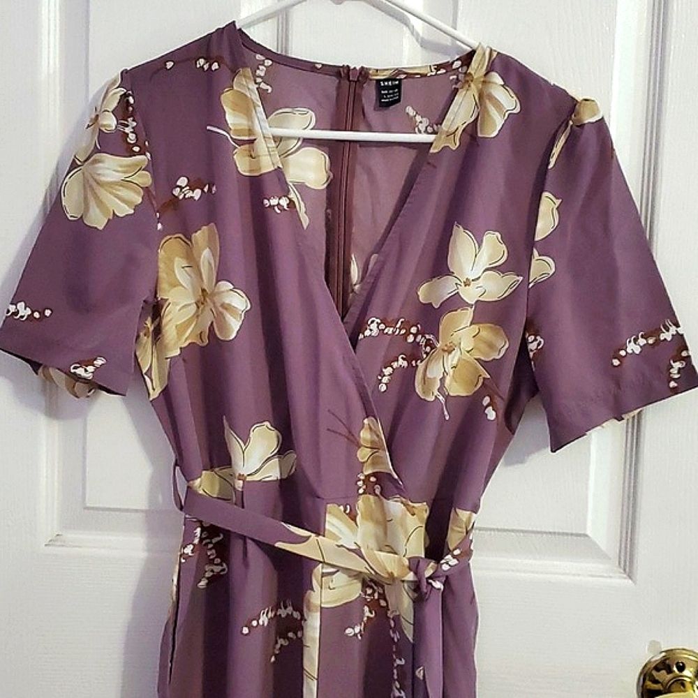 SHEIN Vcay Purple Floral Surplice Top Belted Wide Leg Jumpsuit L - Picture 4 of 16